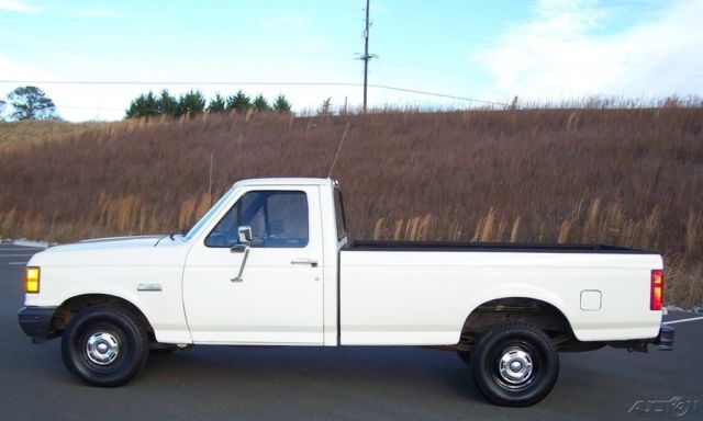 a-clean-f150-fuel-inj-inline-300-6cyl-auto-reg-cab-xlt-60/40-seat-tilt-n-tow-pkg