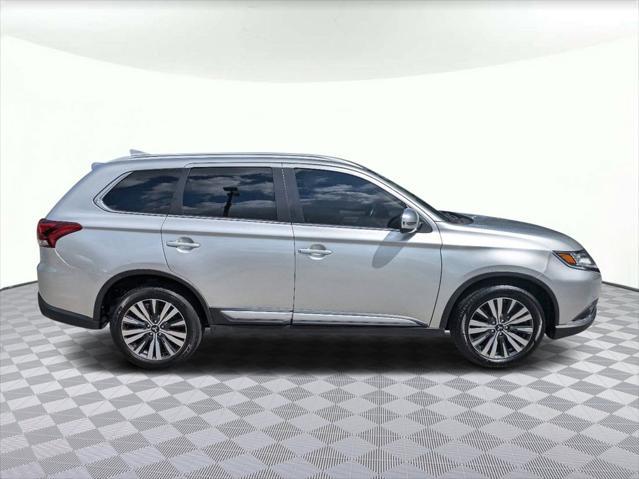 2020 mitsubishi outlander es