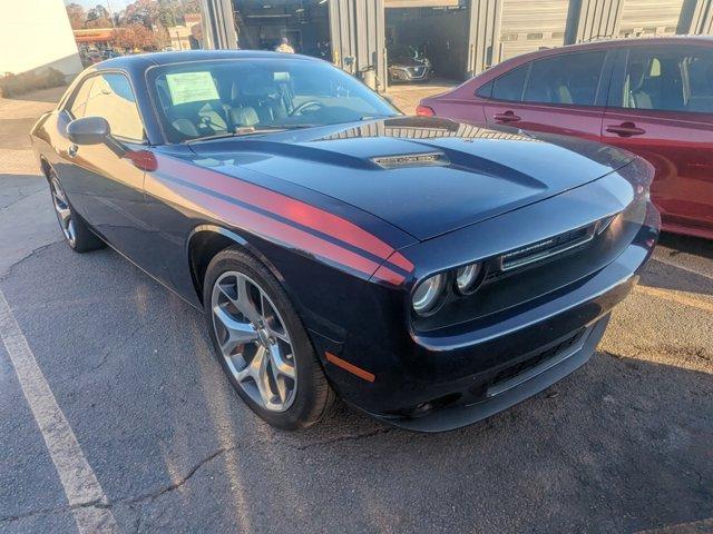 2016 dodge challenger sxt