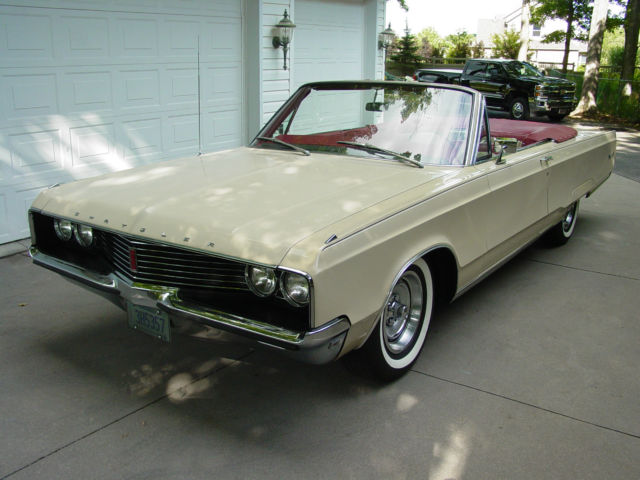 1968 chrysler newport convertible. 42,000 miles. a/c 15' rallye wheels
