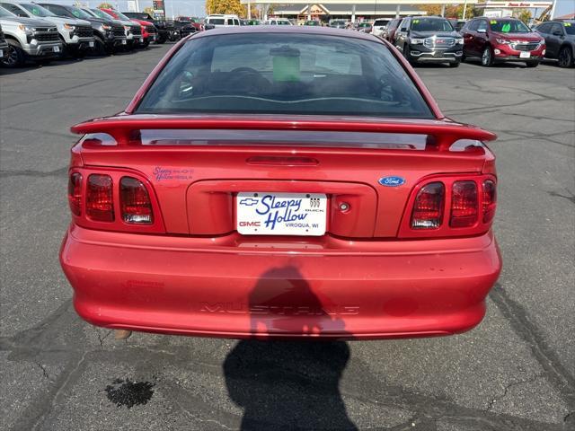 1997 ford mustang base
