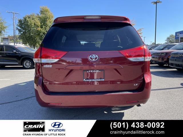 2014 toyota sienna le