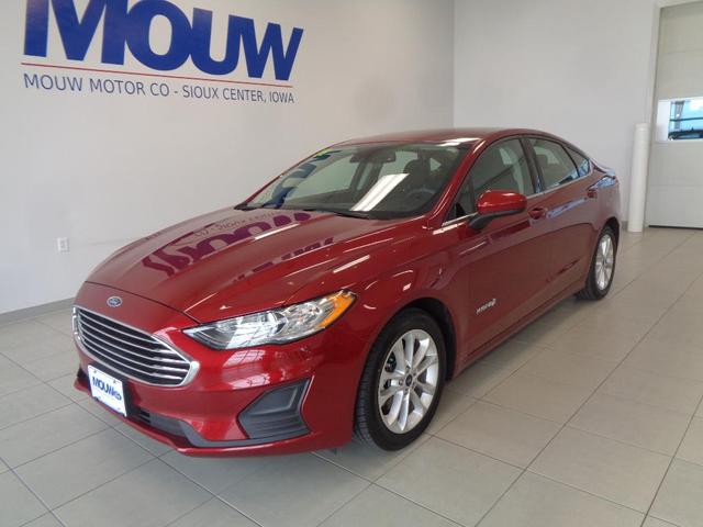 2019 ford fusion hybrid se
