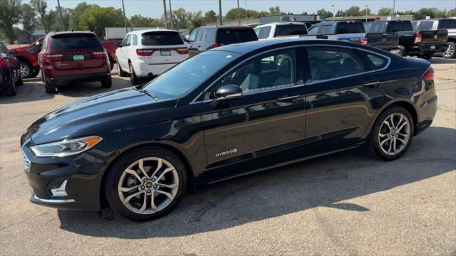 2019 ford fusion hybrid titanium
