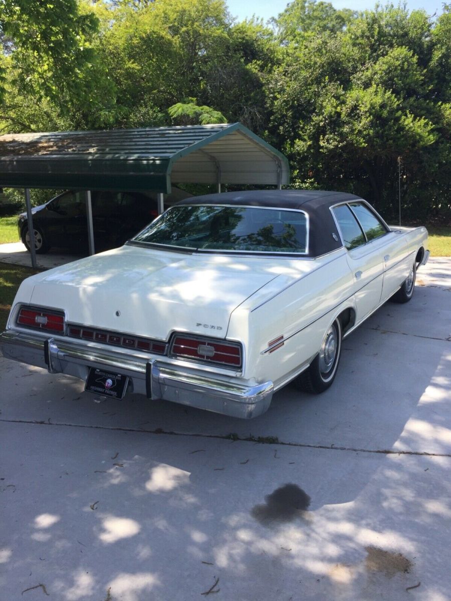 1973 ford ltd sedan