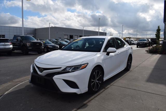 2020 toyota camry se