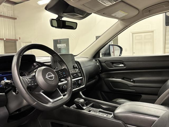 2023 nissan pathfinder sl fwd