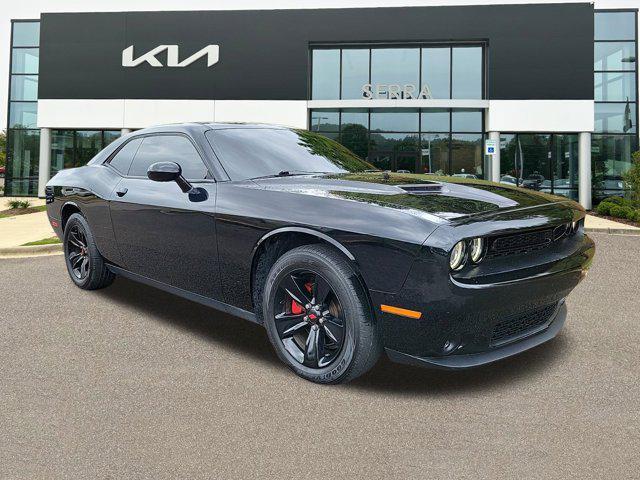 2021 dodge challenger sxt