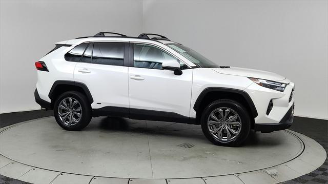 2022 toyota rav4 hybrid xle premium