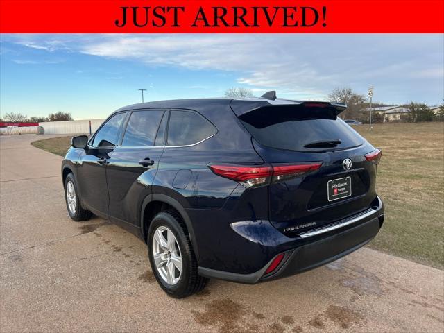 2022 toyota highlander l