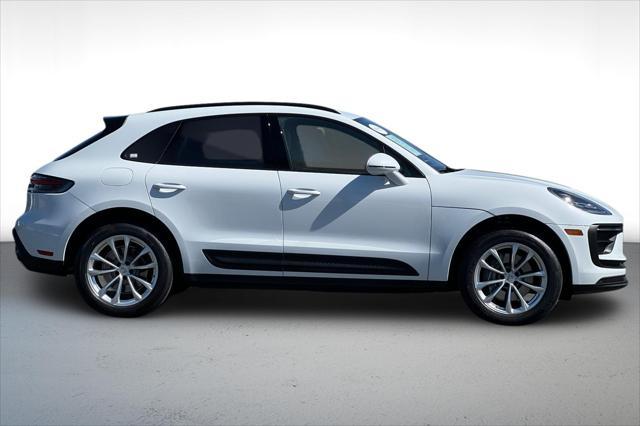 2024 porsche macan base