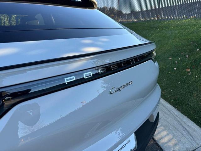 2021 porsche cayenne awd