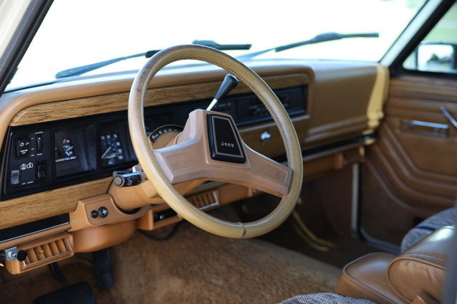 1986 jeep grand wagoneer clean no rust 112k miles! new a/c & much more, no rust