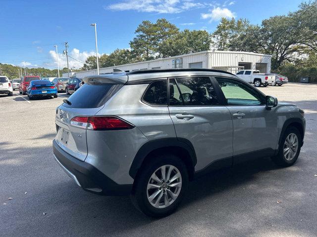 2022 toyota corolla cross le