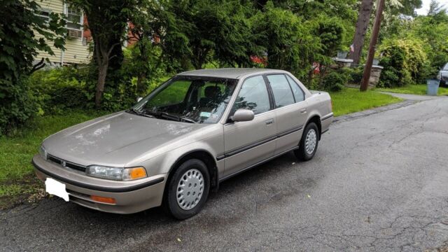 1993 honda accord lx 4dr, ac, clean, well maintained sedan