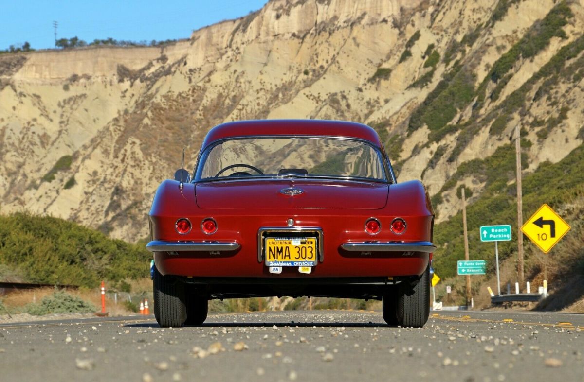 1962 chevrolet corvette f.i. 327 v8, 4-spd, #s matching, 7-time ncrs top flight