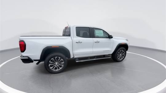 2024 GMC Canyon