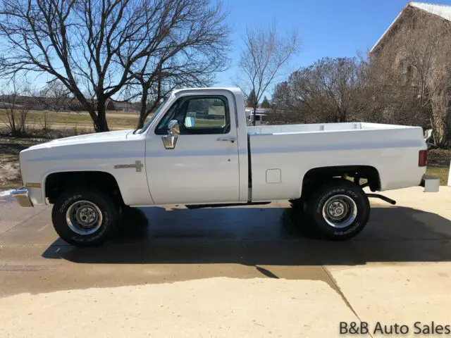 1985 chevrolet k10 shortbox 4x4 177614 miles white regular cab 8 cyl, automatic