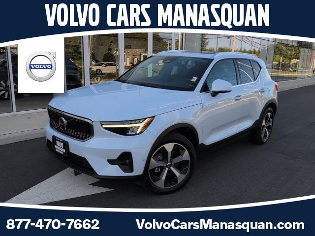 2024 volvo xc40 b5 plus bright theme