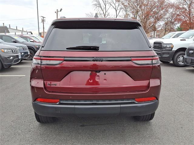 2023 jeep grand cherokee altitude