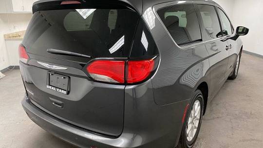 2020 Chrysler Voyager