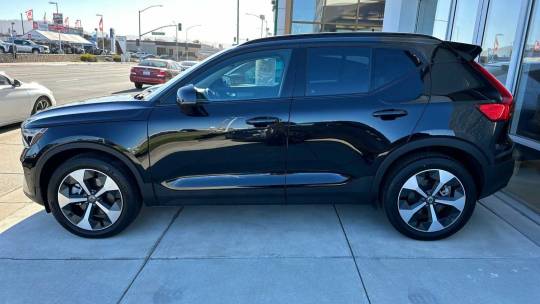 2024 Volvo XC40