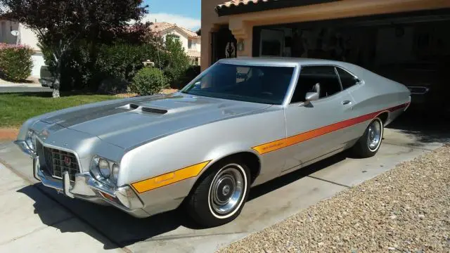 1972 gran torino sport fastback, black bucket seats
