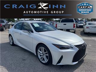 2023 Lexus IS base