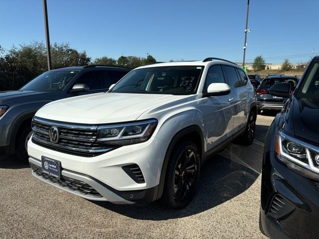 2022 volkswagen atlas 3.6 se w/ technology