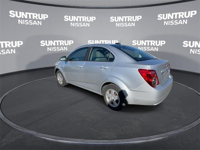 2015 chevrolet sonic ls