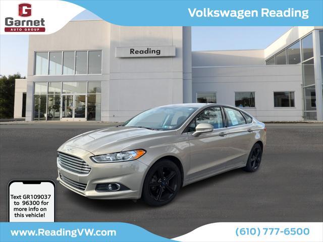 2016 ford fusion se