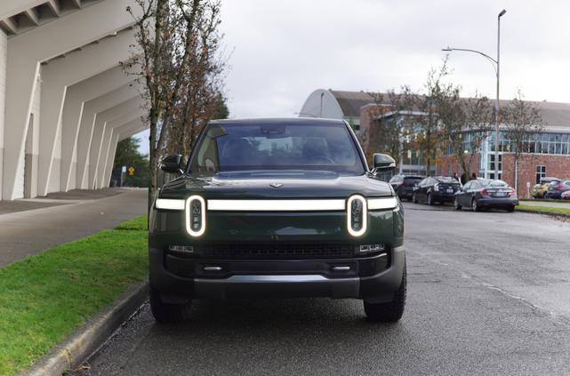 2022 rivian r1t launch edition