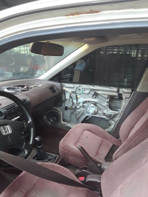 1990 honda accord 5spd 4dr, with spare motor