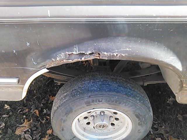1993 ford f-150 xlt standard cab pickup 2-door 5.0l