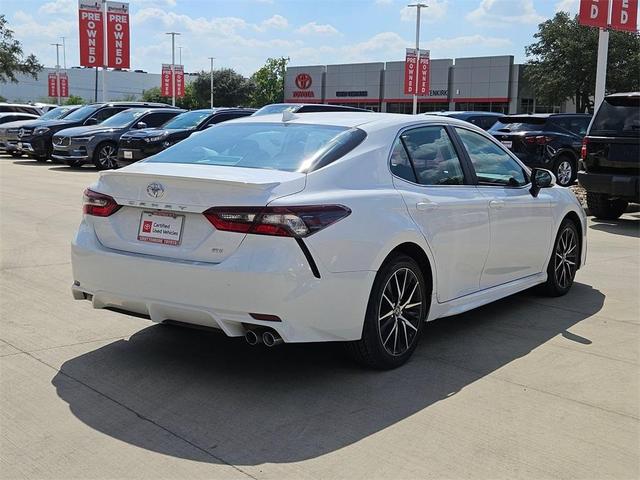 2023 toyota camry se