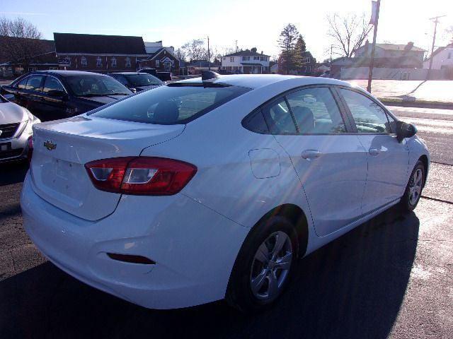 2017 chevrolet cruze ls