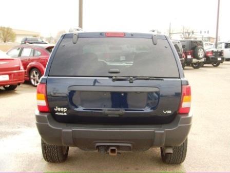 2004 jeep grand cherokee laredo in kansas