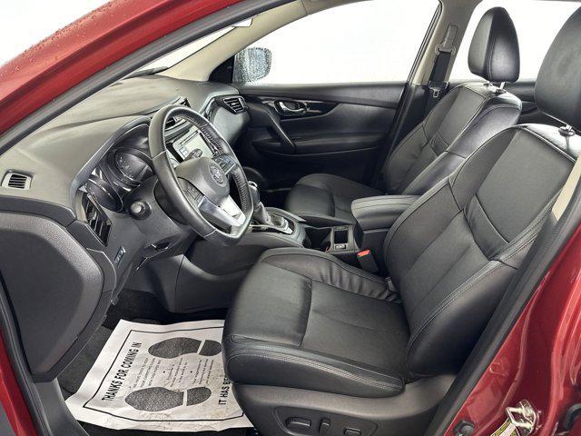 2022 nissan rogue sport sl
