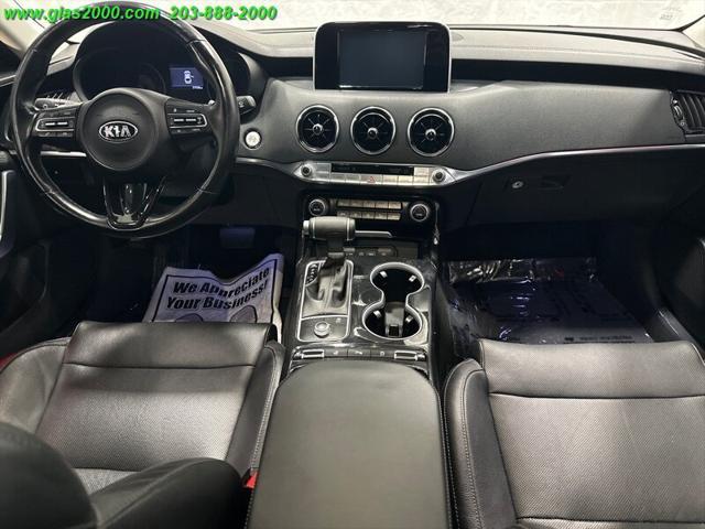 2018 kia stinger base