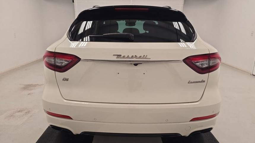 2020 maserati levante base