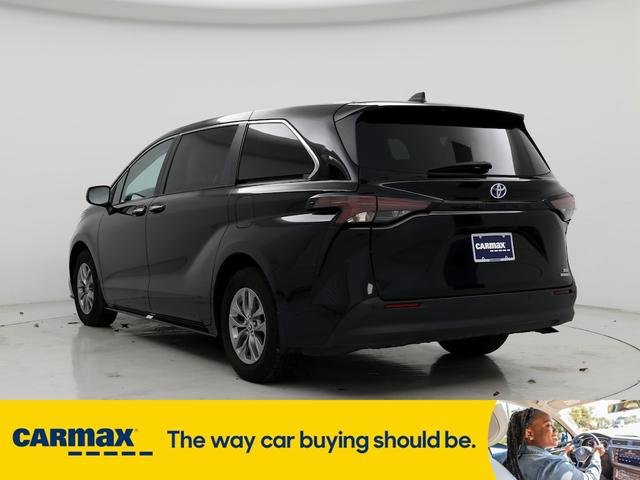 2023 toyota sienna xle