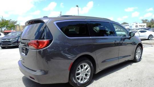 2021 chrysler voyager lxi