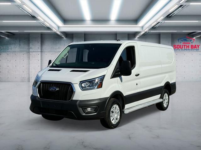 2023 ford transit-250 base