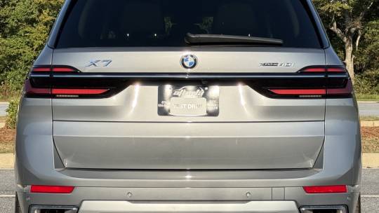 2024 BMW X7