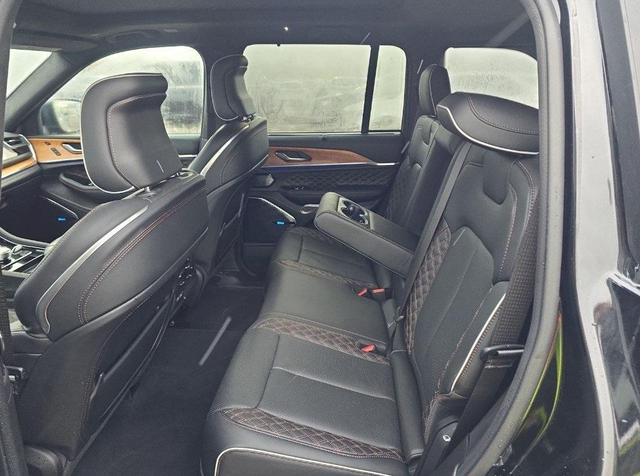 2024 jeep grand cherokee summit