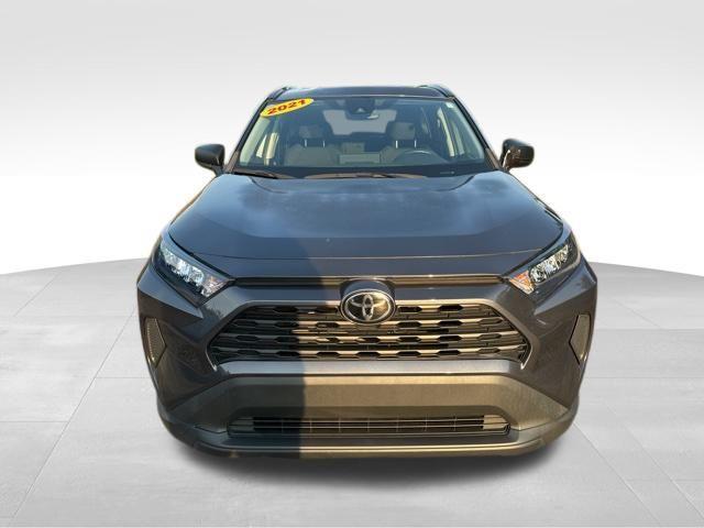 2021 toyota rav4 le