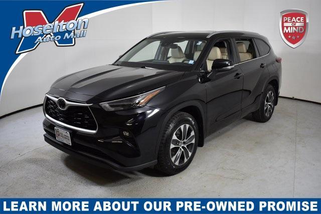 2022 toyota highlander xle