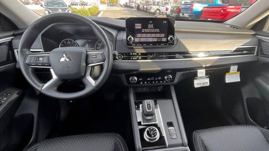 2024 Mitsubishi Outlander