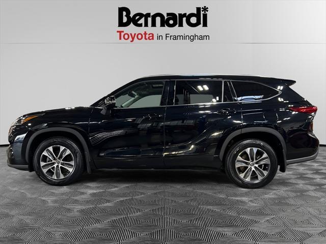 2021 toyota highlander xle