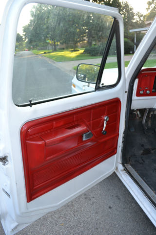1977 ford f-100 custom standard cab pickup 2-door 5.0l
